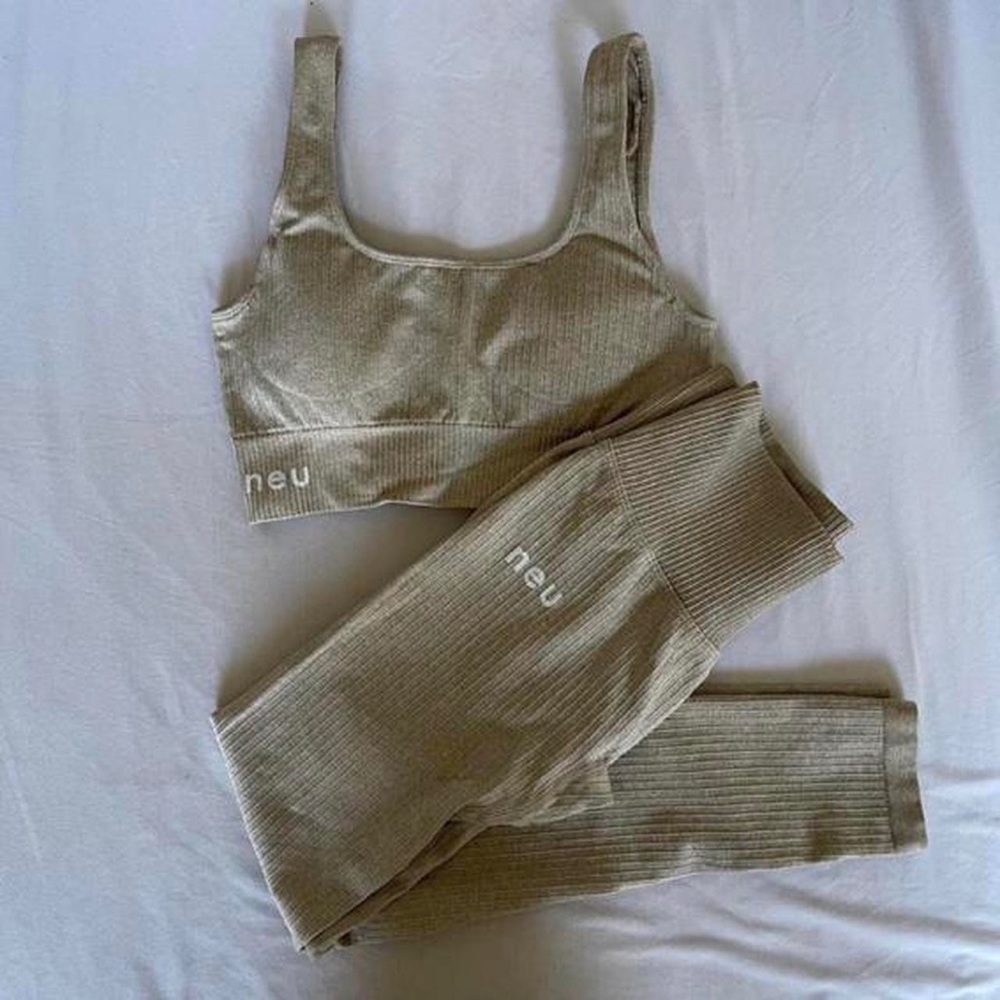 NEU Apparel Seamless Set in Soft Chai